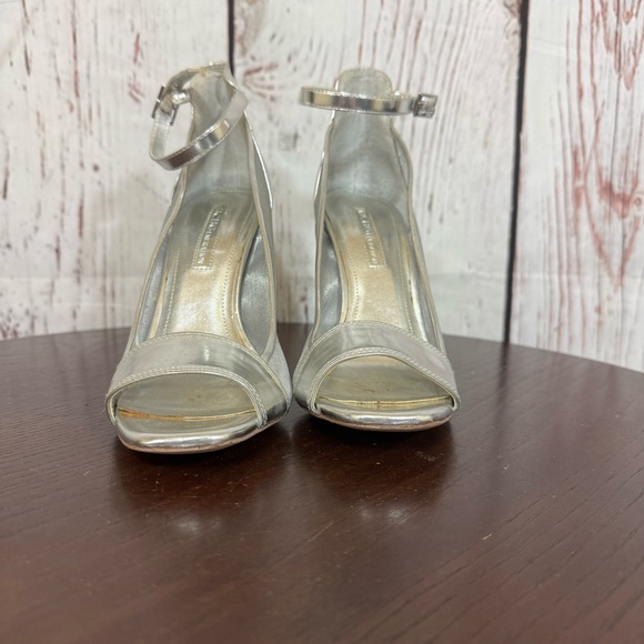 BCBGeneration Metallic Silver Open Toe Ankle Strapped Mesh side High Heels 7 GUC - Picture 16 of 16